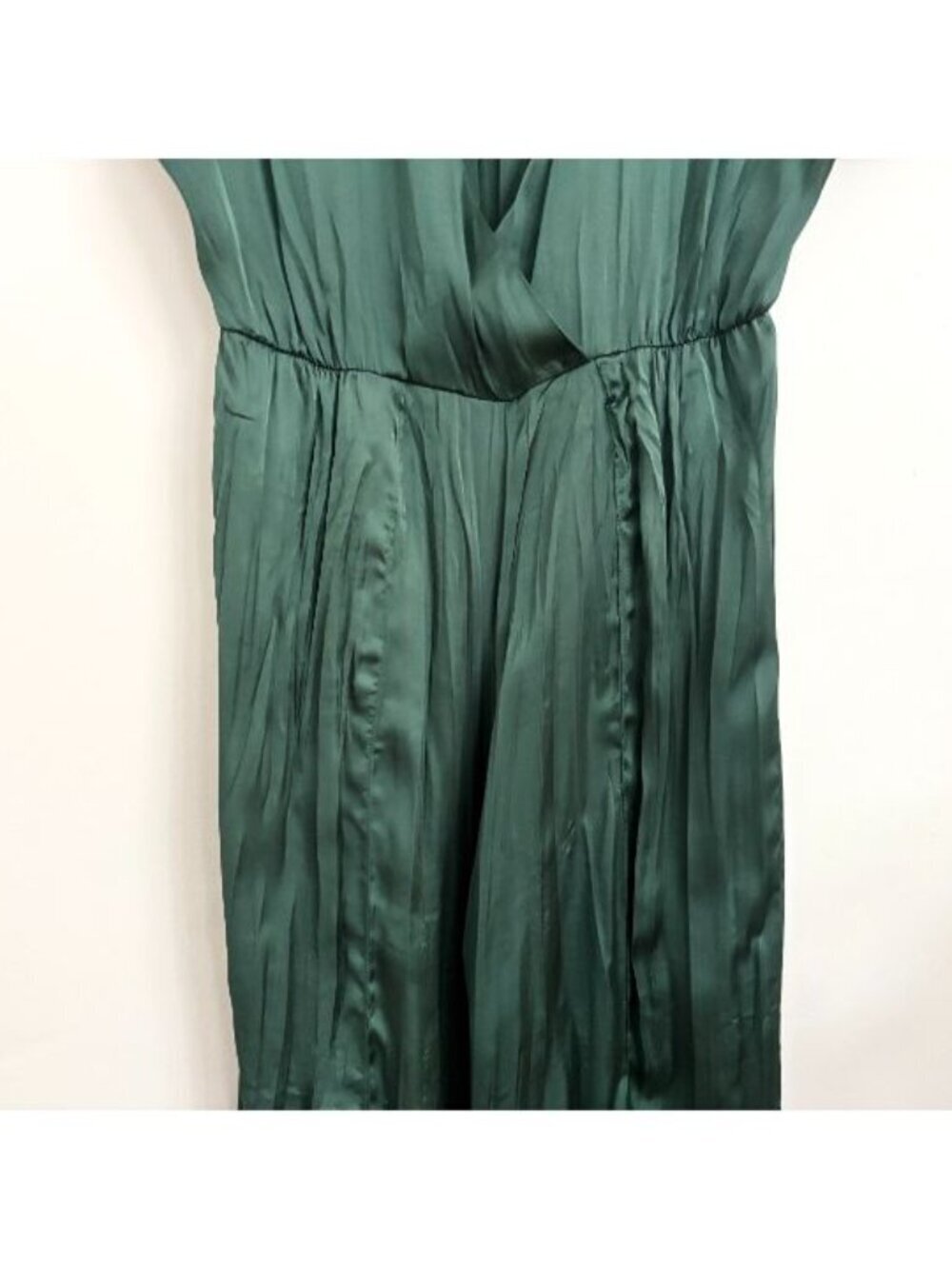 EUC Zara Satin Effect Emerald Green V Neck Jumpsuit - Sz XS - Picture 10 of 12